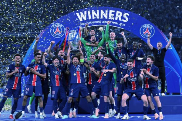 احتفال باريس سان جيرمان بلقب دوري أبطال أوروبا 2025