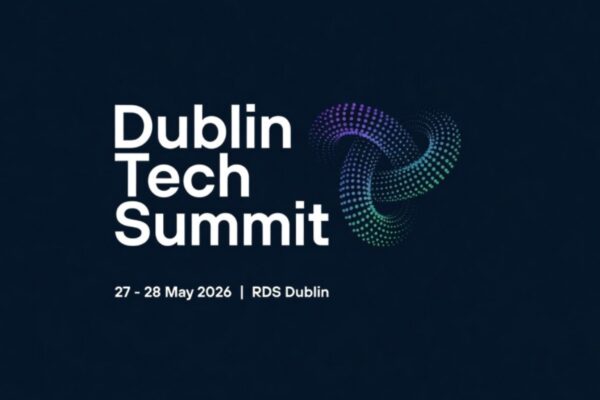 شارة قمة Dublin Tech Summit (DTS) الرسمية لعام 2026، موضحاً التاريخ (27-28 مايو 2026) والمكان (RDS Dublin)