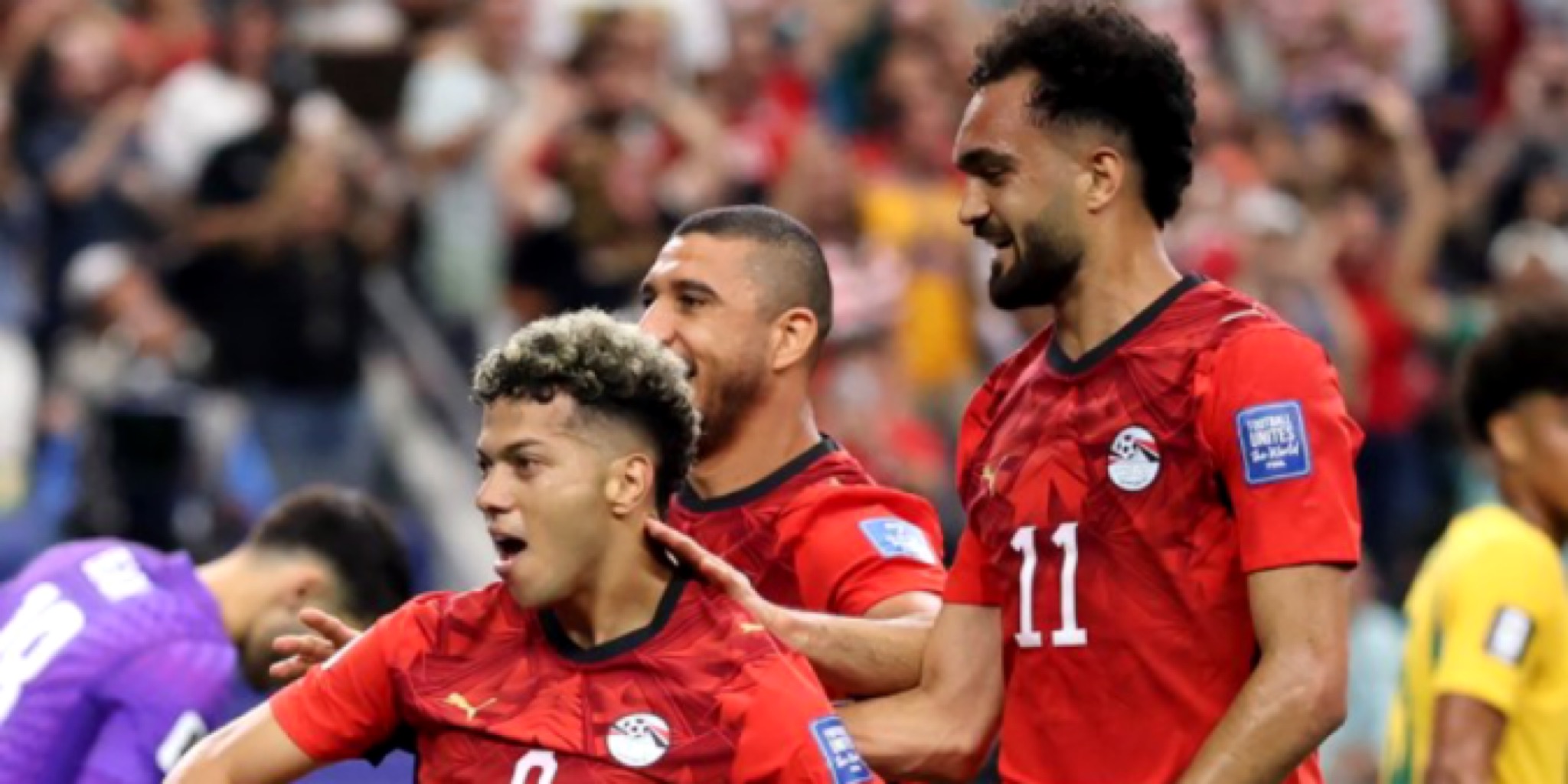 فرحة إمام عاشور وزملائه بتسجيل هدف التقدم خلال مباراة مصر وأستراليا